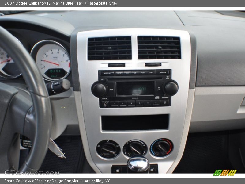 Controls of 2007 Caliber SXT