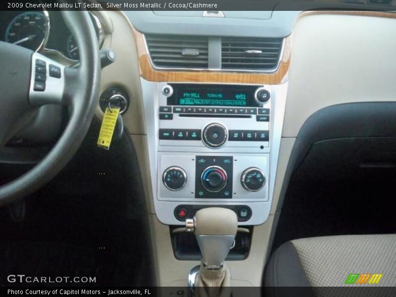 Silver Moss Metallic / Cocoa/Cashmere 2009 Chevrolet Malibu LT Sedan