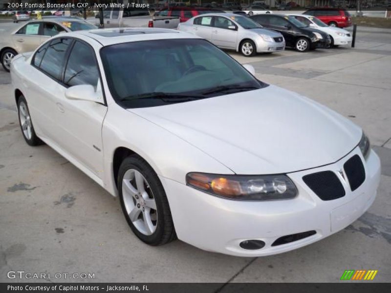 Front 3/4 View of 2004 Bonneville GXP