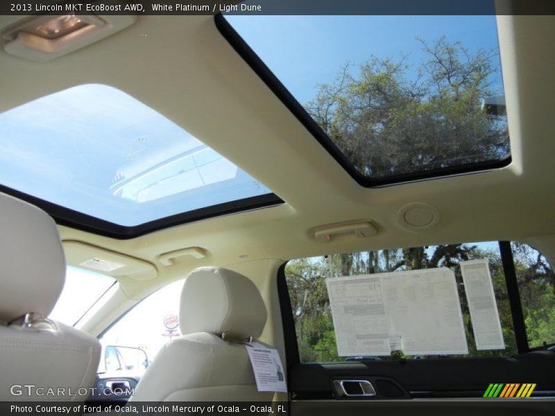 Sunroof of 2013 MKT EcoBoost AWD