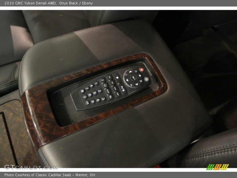 Onyx Black / Ebony 2010 GMC Yukon Denali AWD