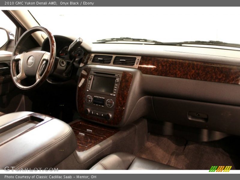 Onyx Black / Ebony 2010 GMC Yukon Denali AWD