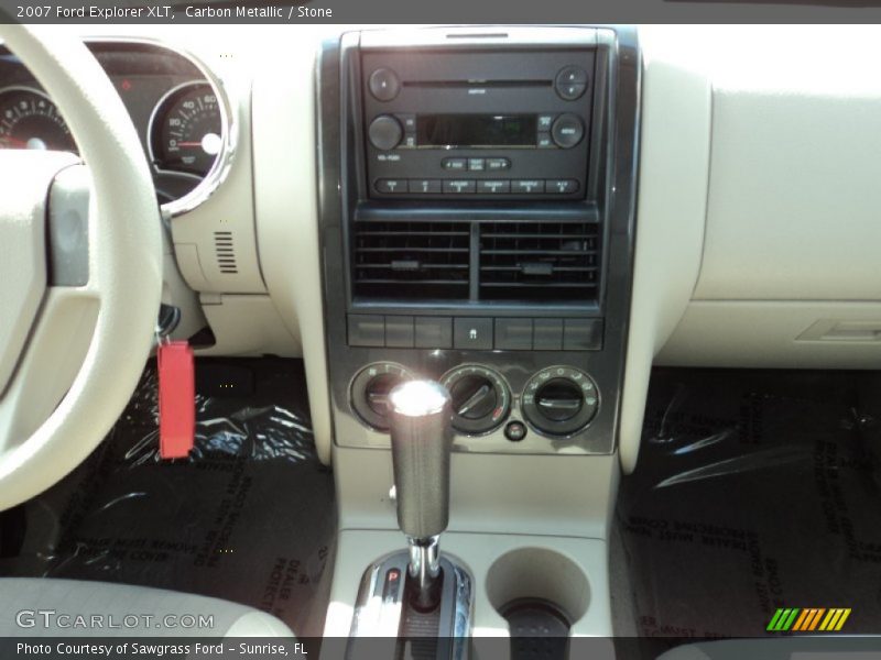 Carbon Metallic / Stone 2007 Ford Explorer XLT