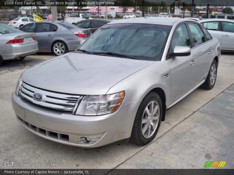 Front 3/4 View of 2008 Taurus SEL
