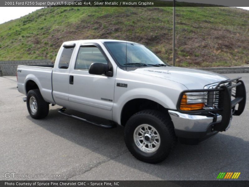 Silver Metallic / Medium Graphite 2001 Ford F250 Super Duty XLT SuperCab 4x4