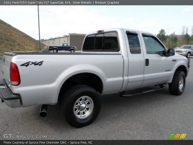 Silver Metallic / Medium Graphite 2001 Ford F250 Super Duty XLT SuperCab 4x4