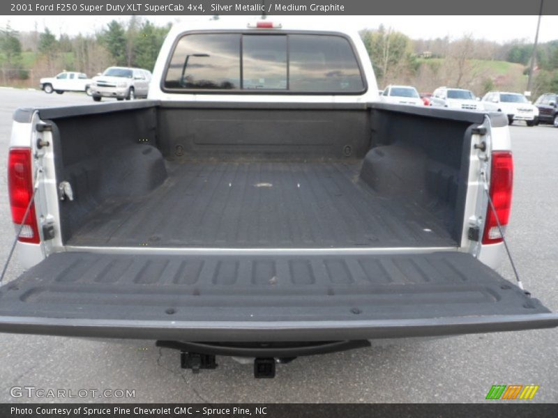 Silver Metallic / Medium Graphite 2001 Ford F250 Super Duty XLT SuperCab 4x4