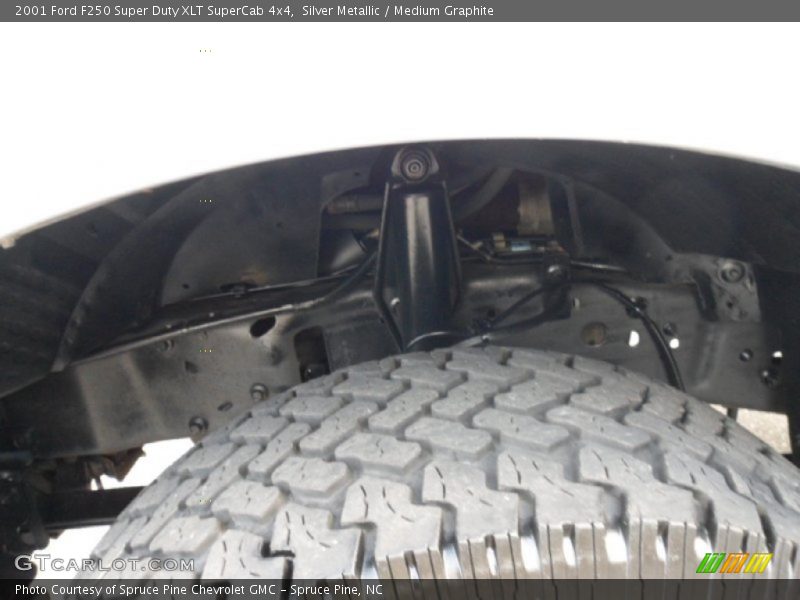 Silver Metallic / Medium Graphite 2001 Ford F250 Super Duty XLT SuperCab 4x4