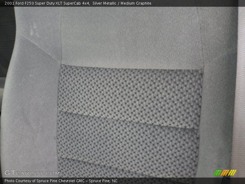 Silver Metallic / Medium Graphite 2001 Ford F250 Super Duty XLT SuperCab 4x4