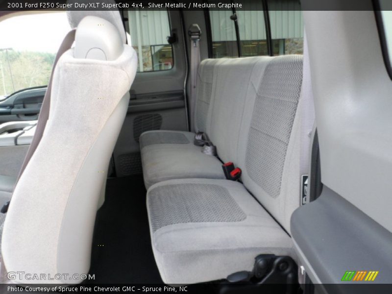 Silver Metallic / Medium Graphite 2001 Ford F250 Super Duty XLT SuperCab 4x4