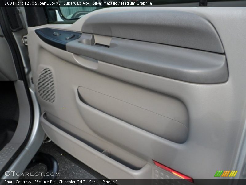 Silver Metallic / Medium Graphite 2001 Ford F250 Super Duty XLT SuperCab 4x4