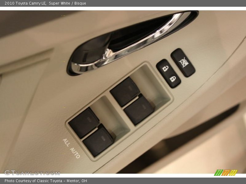 Super White / Bisque 2010 Toyota Camry LE