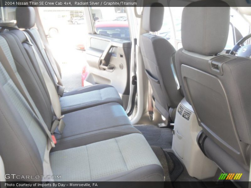 Radiant Silver / Graphite/Titanium 2004 Nissan Titan SE Crew Cab 4x4