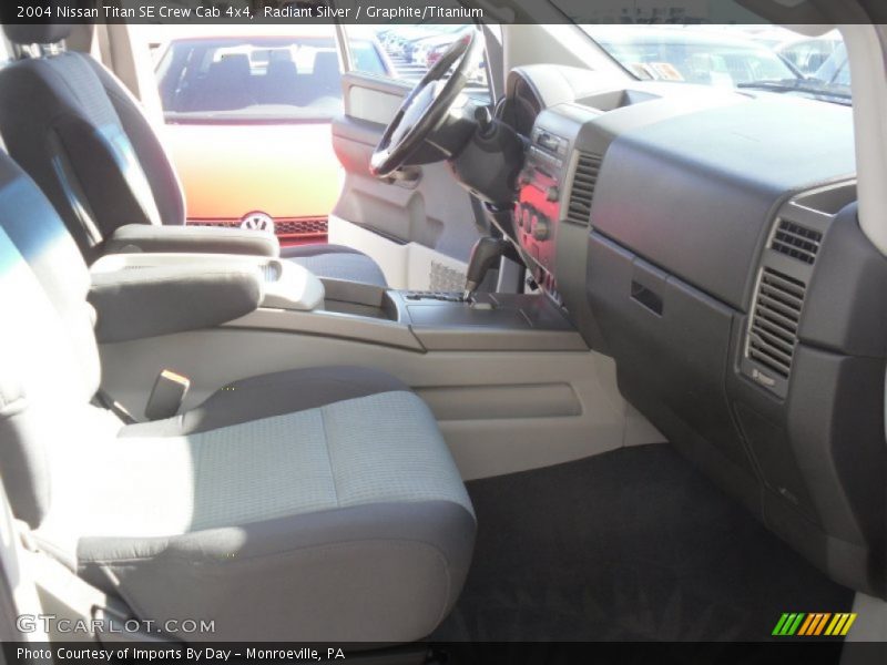 Radiant Silver / Graphite/Titanium 2004 Nissan Titan SE Crew Cab 4x4