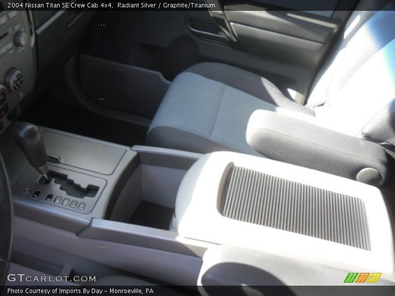 Radiant Silver / Graphite/Titanium 2004 Nissan Titan SE Crew Cab 4x4