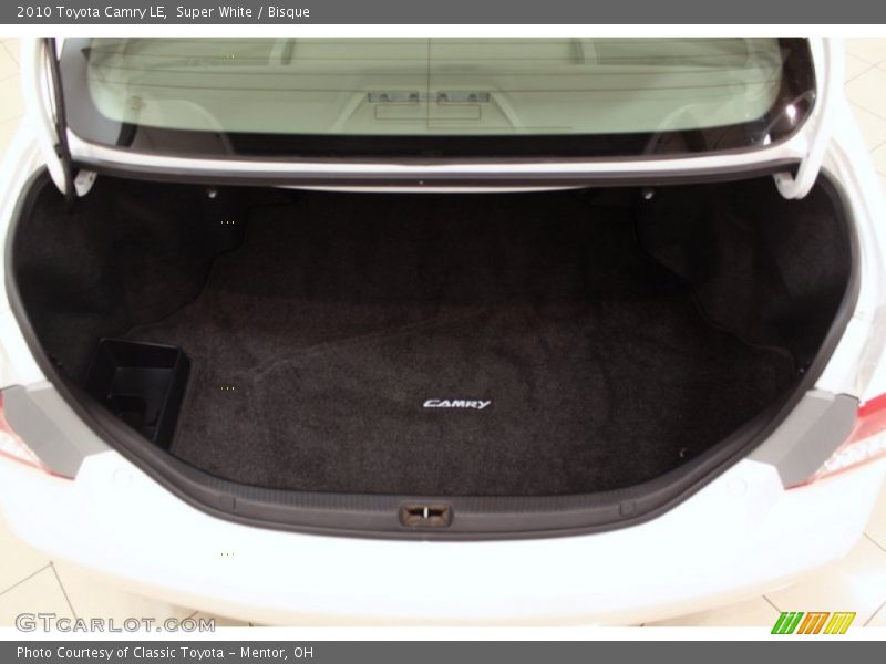 Super White / Bisque 2010 Toyota Camry LE