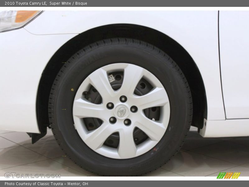 Super White / Bisque 2010 Toyota Camry LE