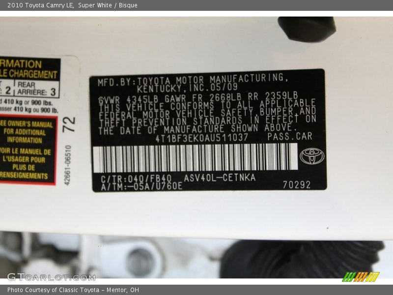 Super White / Bisque 2010 Toyota Camry LE