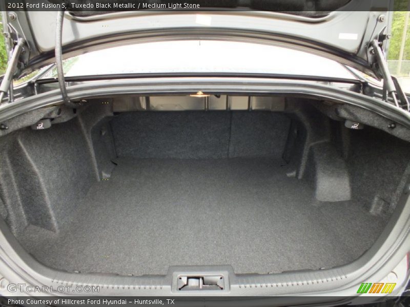  2012 Fusion S Trunk