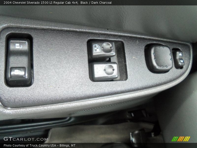 Black / Dark Charcoal 2004 Chevrolet Silverado 1500 LS Regular Cab 4x4