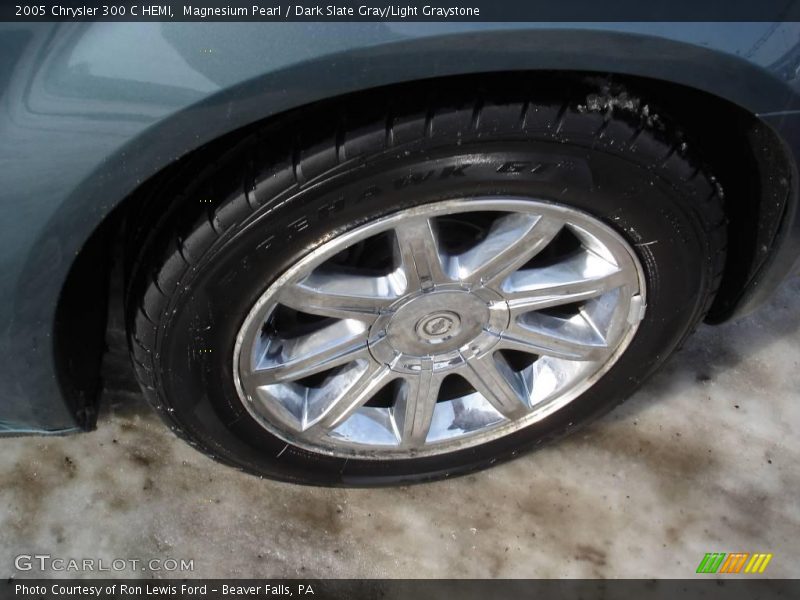 Magnesium Pearl / Dark Slate Gray/Light Graystone 2005 Chrysler 300 C HEMI