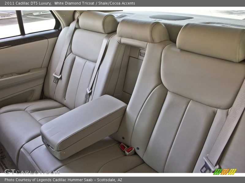 White Diamond Tricoat / Shale/Cocoa Accents 2011 Cadillac DTS Luxury