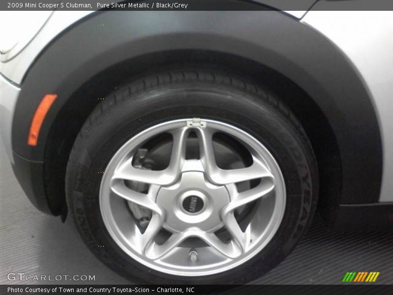 Pure Silver Metallic / Black/Grey 2009 Mini Cooper S Clubman