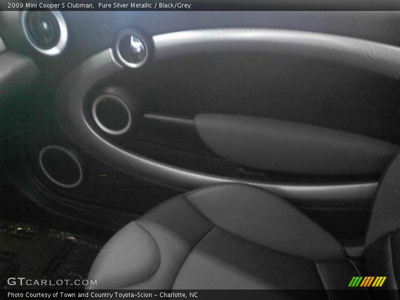 Pure Silver Metallic / Black/Grey 2009 Mini Cooper S Clubman