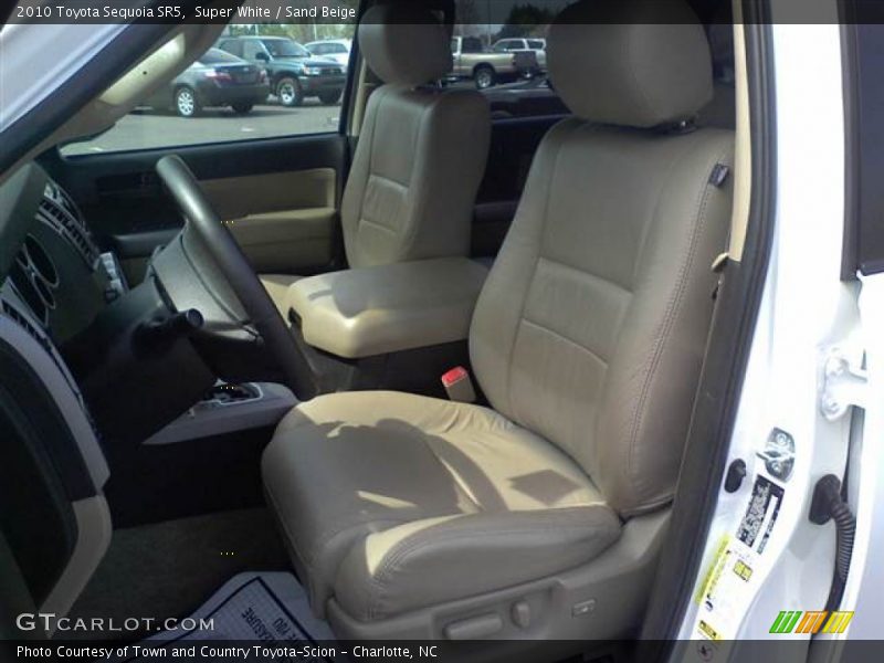 Super White / Sand Beige 2010 Toyota Sequoia SR5