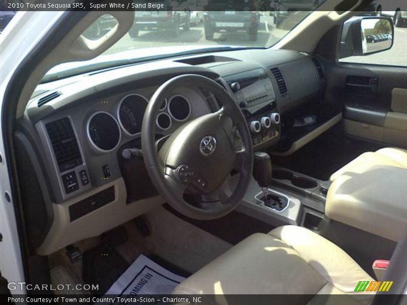 Super White / Sand Beige 2010 Toyota Sequoia SR5