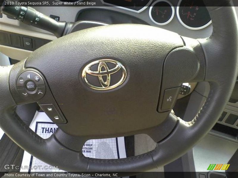 Super White / Sand Beige 2010 Toyota Sequoia SR5