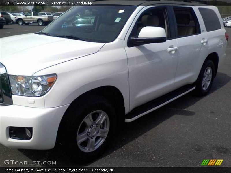 Super White / Sand Beige 2010 Toyota Sequoia SR5