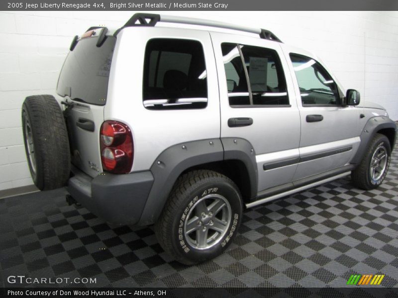 Bright Silver Metallic / Medium Slate Gray 2005 Jeep Liberty Renegade 4x4