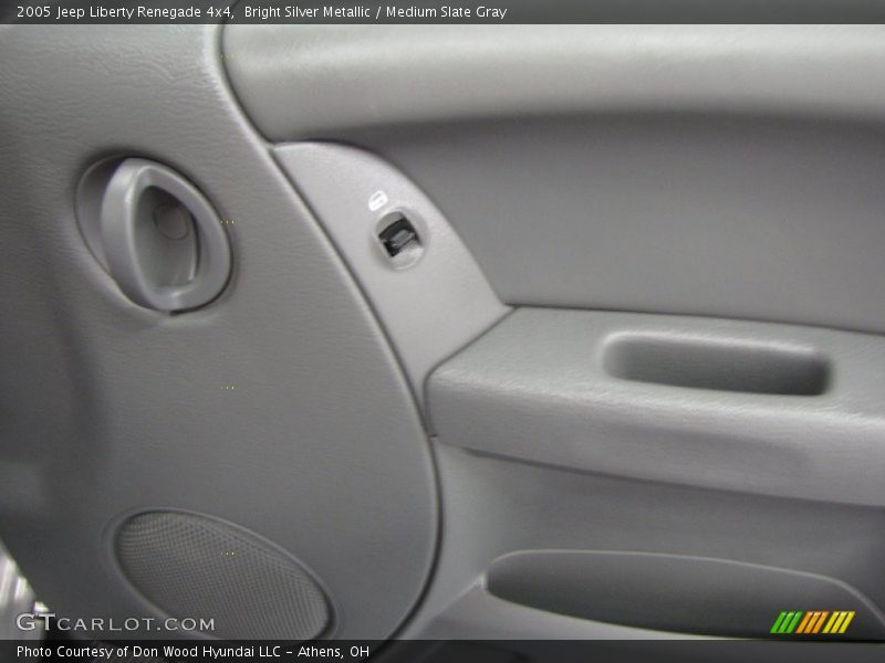 Bright Silver Metallic / Medium Slate Gray 2005 Jeep Liberty Renegade 4x4