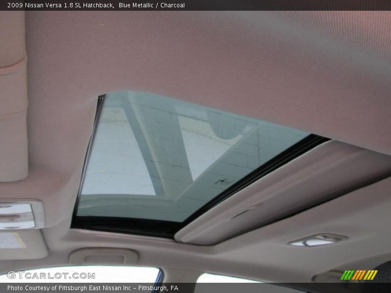 Blue Metallic / Charcoal 2009 Nissan Versa 1.8 SL Hatchback
