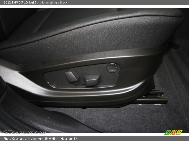 Alpine White / Black 2012 BMW X5 xDrive35i