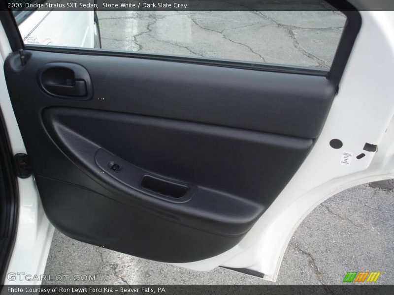 Stone White / Dark Slate Gray 2005 Dodge Stratus SXT Sedan