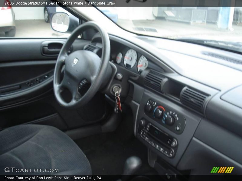 Stone White / Dark Slate Gray 2005 Dodge Stratus SXT Sedan