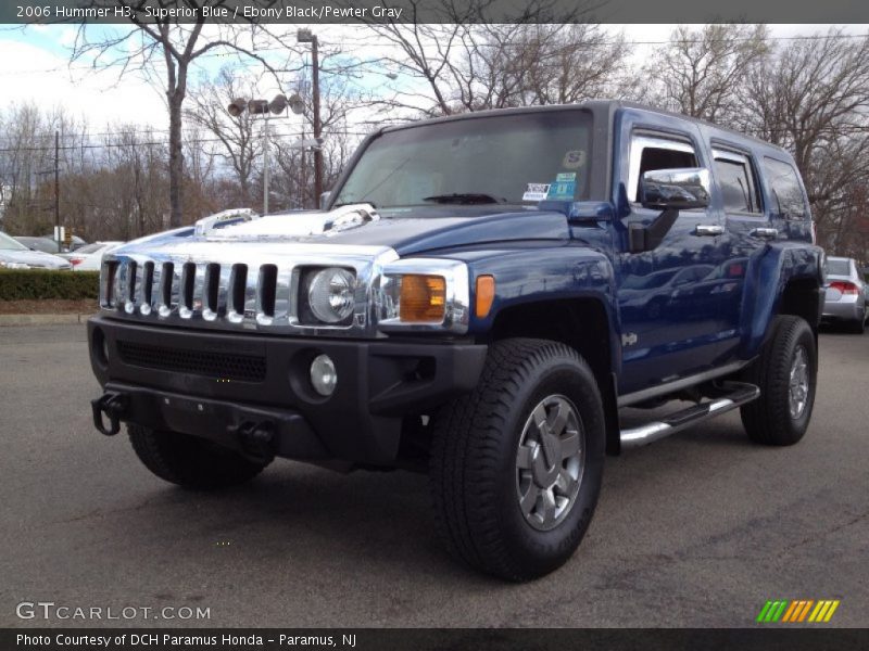 Front 3/4 View of 2006 H3 