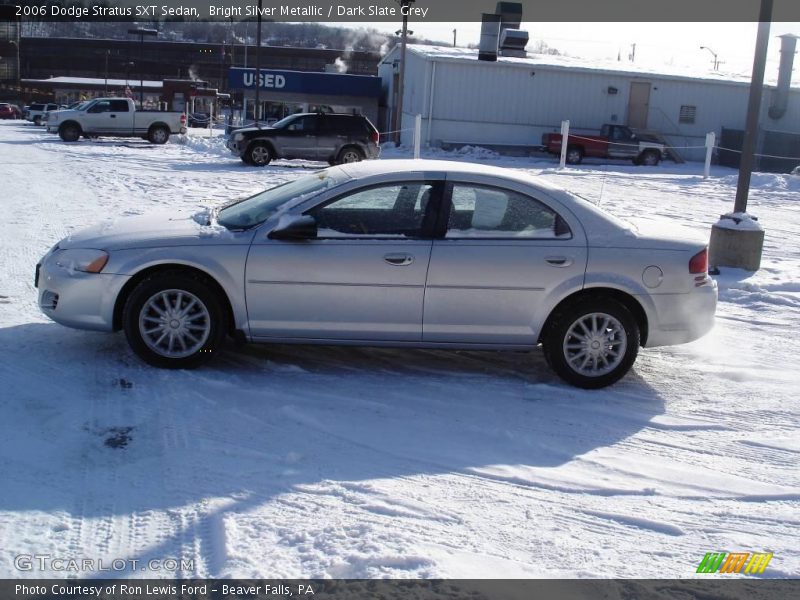 Bright Silver Metallic / Dark Slate Grey 2006 Dodge Stratus SXT Sedan