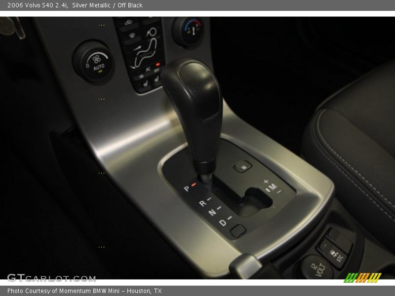 Silver Metallic / Off Black 2006 Volvo S40 2.4i