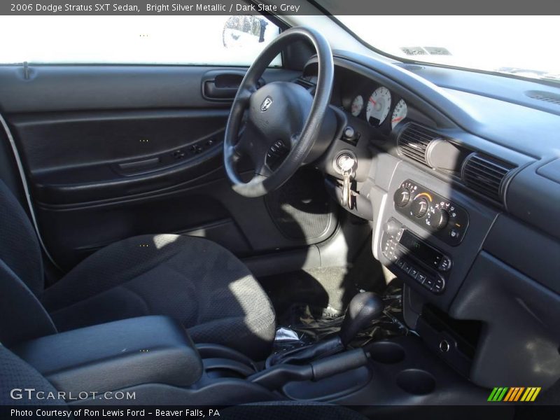 Bright Silver Metallic / Dark Slate Grey 2006 Dodge Stratus SXT Sedan