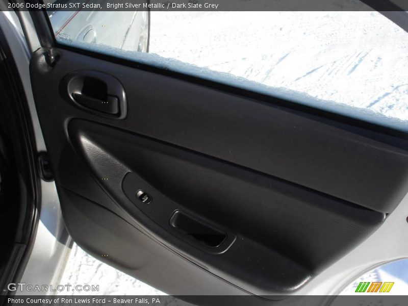 Bright Silver Metallic / Dark Slate Grey 2006 Dodge Stratus SXT Sedan