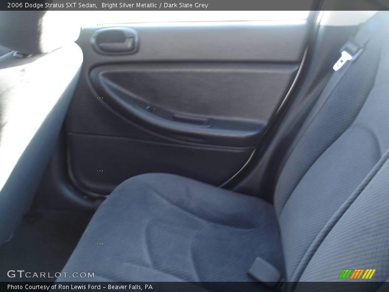 Bright Silver Metallic / Dark Slate Grey 2006 Dodge Stratus SXT Sedan