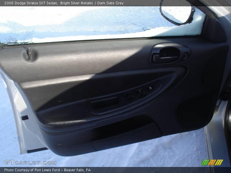 Bright Silver Metallic / Dark Slate Grey 2006 Dodge Stratus SXT Sedan