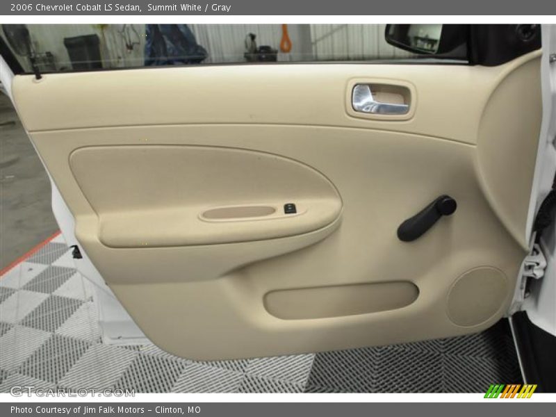 Summit White / Gray 2006 Chevrolet Cobalt LS Sedan