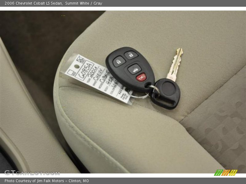 Summit White / Gray 2006 Chevrolet Cobalt LS Sedan