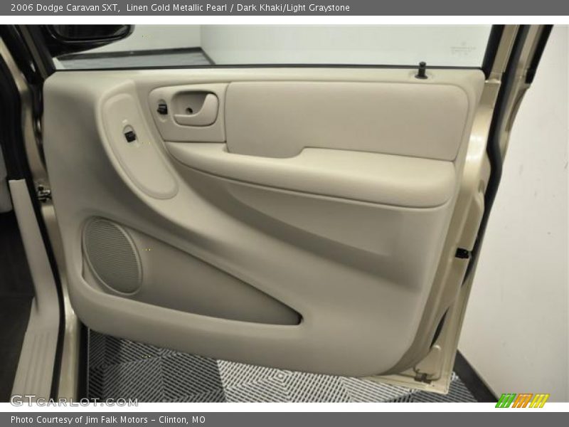 Linen Gold Metallic Pearl / Dark Khaki/Light Graystone 2006 Dodge Caravan SXT