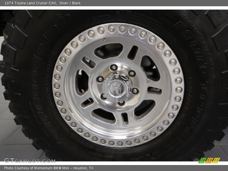 Custom Wheels of 1974 Land Cruiser FJ40