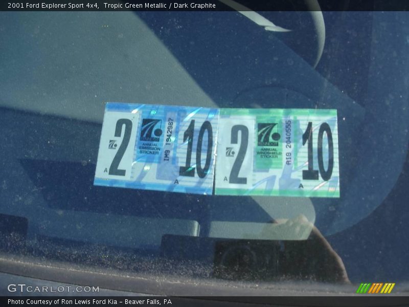 Tropic Green Metallic / Dark Graphite 2001 Ford Explorer Sport 4x4